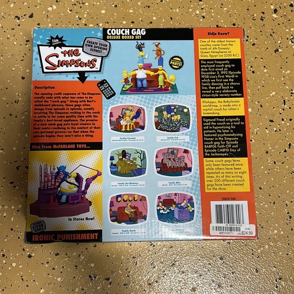 Brand New Simpsons Couch Gag Deluxe Boxed Set - Picture 2 of 5